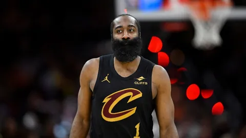 “凯恩获希勒盛赞，加盟利物浦成今夏理想引援”