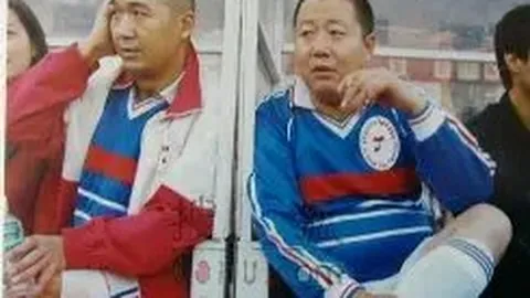 “险象环生！补时绝地反击，拉门斯神勇扑救，红魔绝杀边缘脱险”